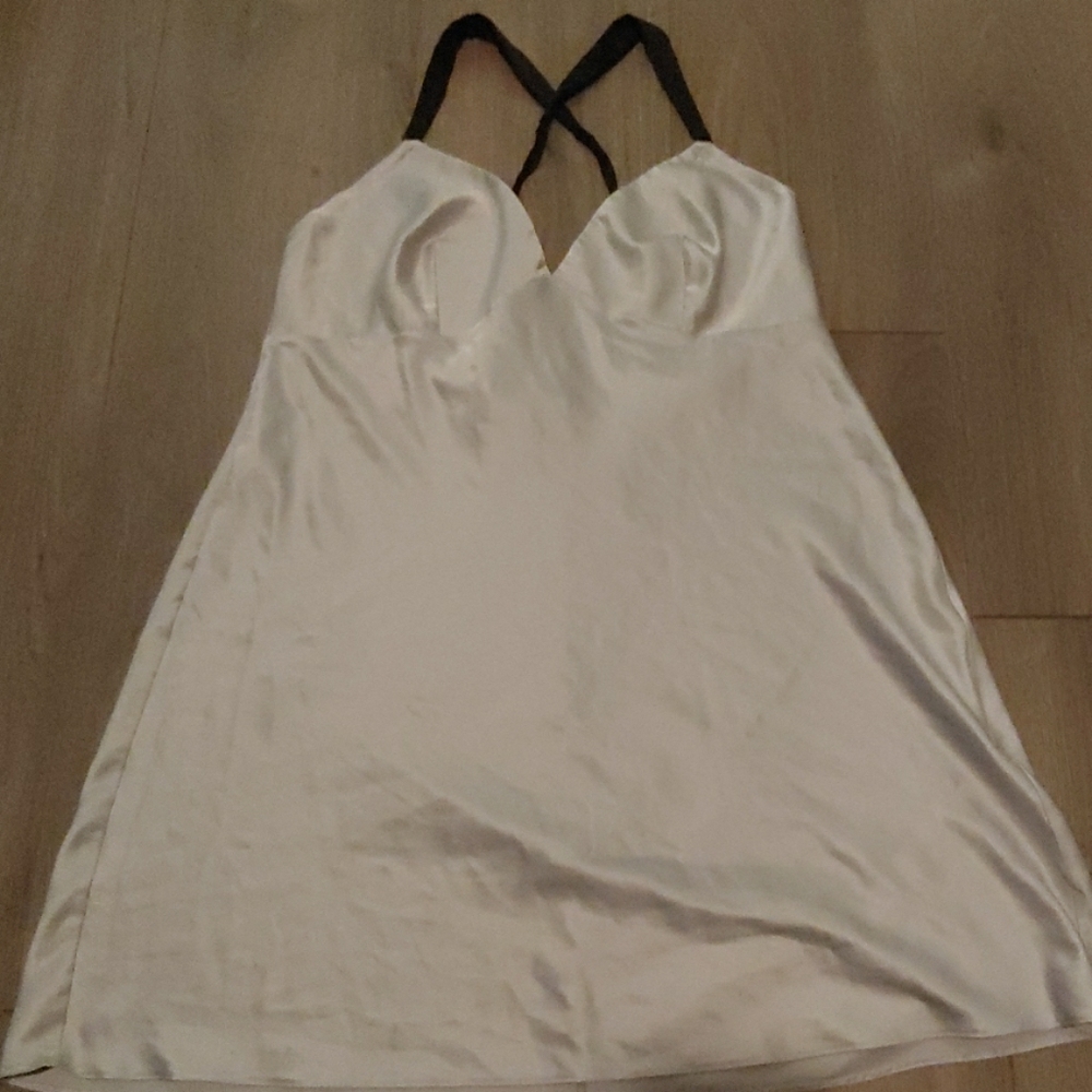 Victoria Secret size L nighty (NEVER WORN)